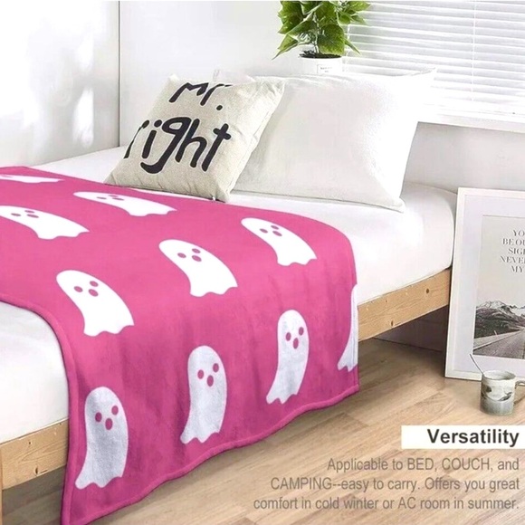 NEW! CUPCAKES & CASHMERE Hot Pink Ghosts Reversible Oversized Throw Blanket NWT! - Picture 10 of 16
